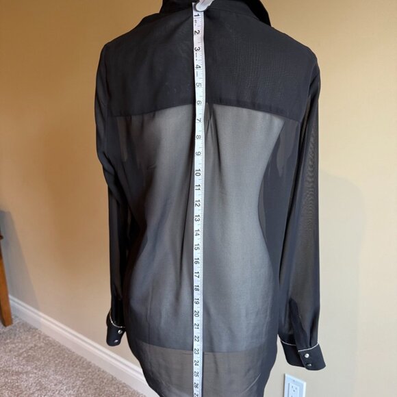 Reitmans sheer black blouse with front pleats and long sleeves, maybe go… - Picture 5 of 11